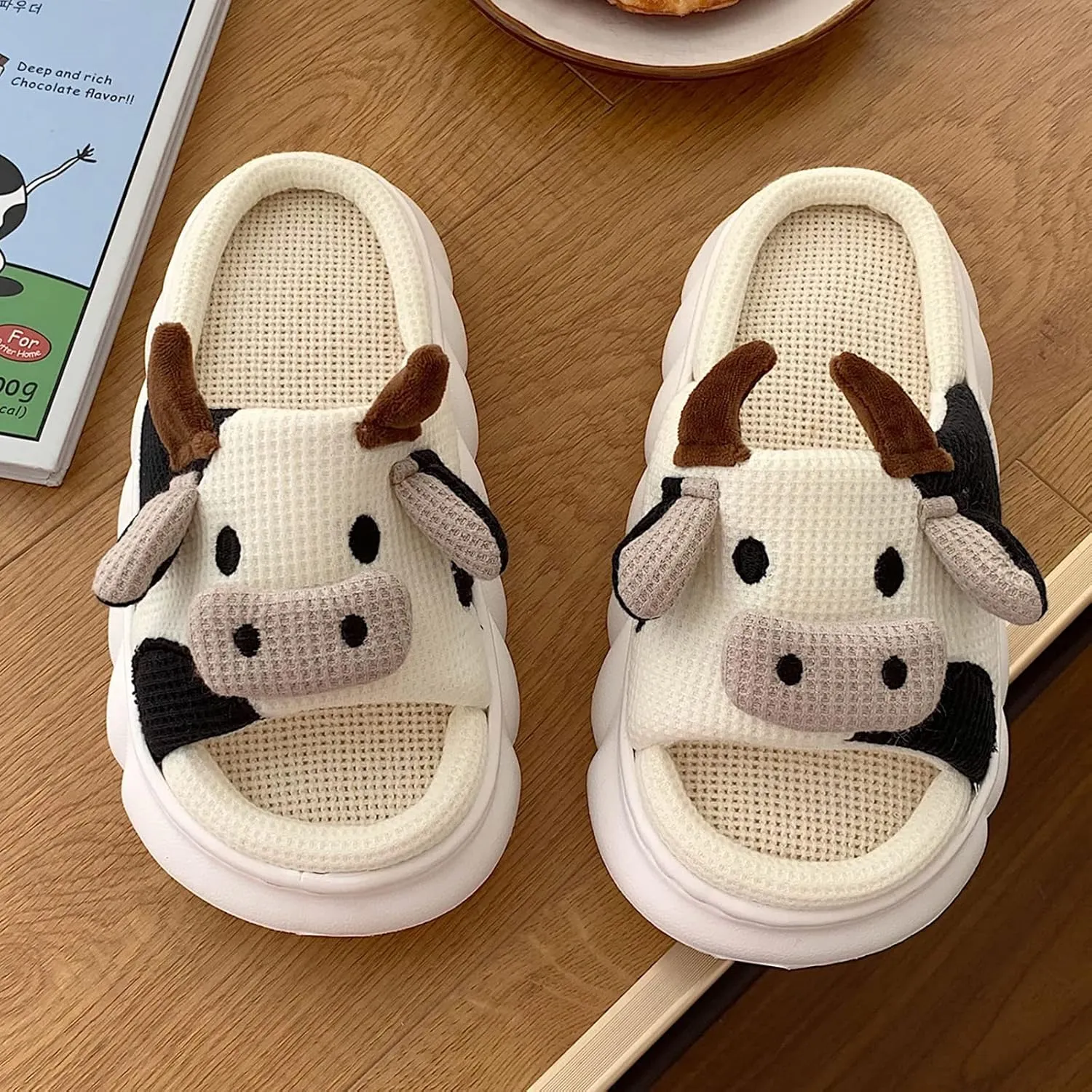 Cow Slides Slippers Unisex Adult Sandals Winter Indoor Outdoor Slippers，Cartoon Fluffy Cotton Non-Slip Slippers Cute Soft Plush Sandals