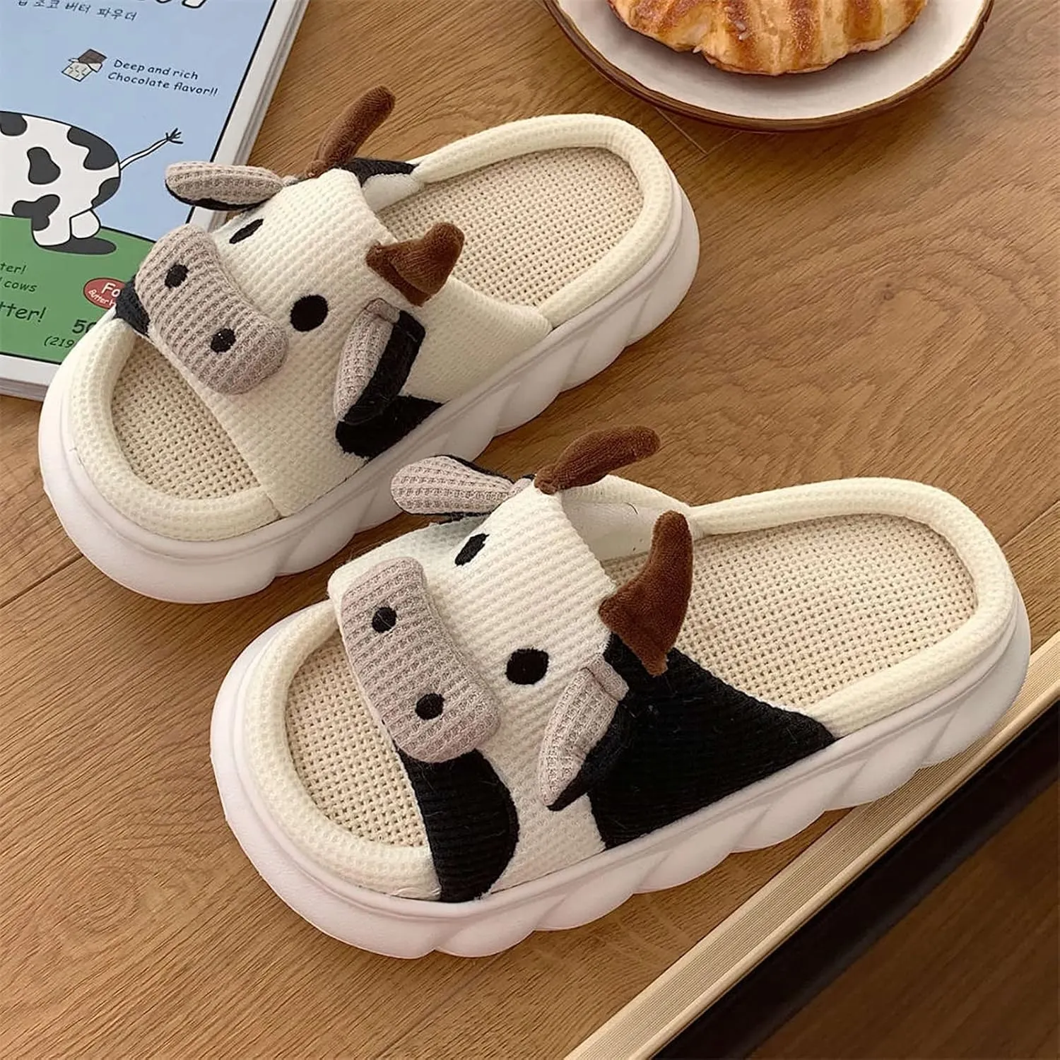Cow Slides Slippers Unisex Adult Sandals Winter Indoor Outdoor Slippers，Cartoon Fluffy Cotton Non-Slip Slippers Cute Soft Plush Sandals